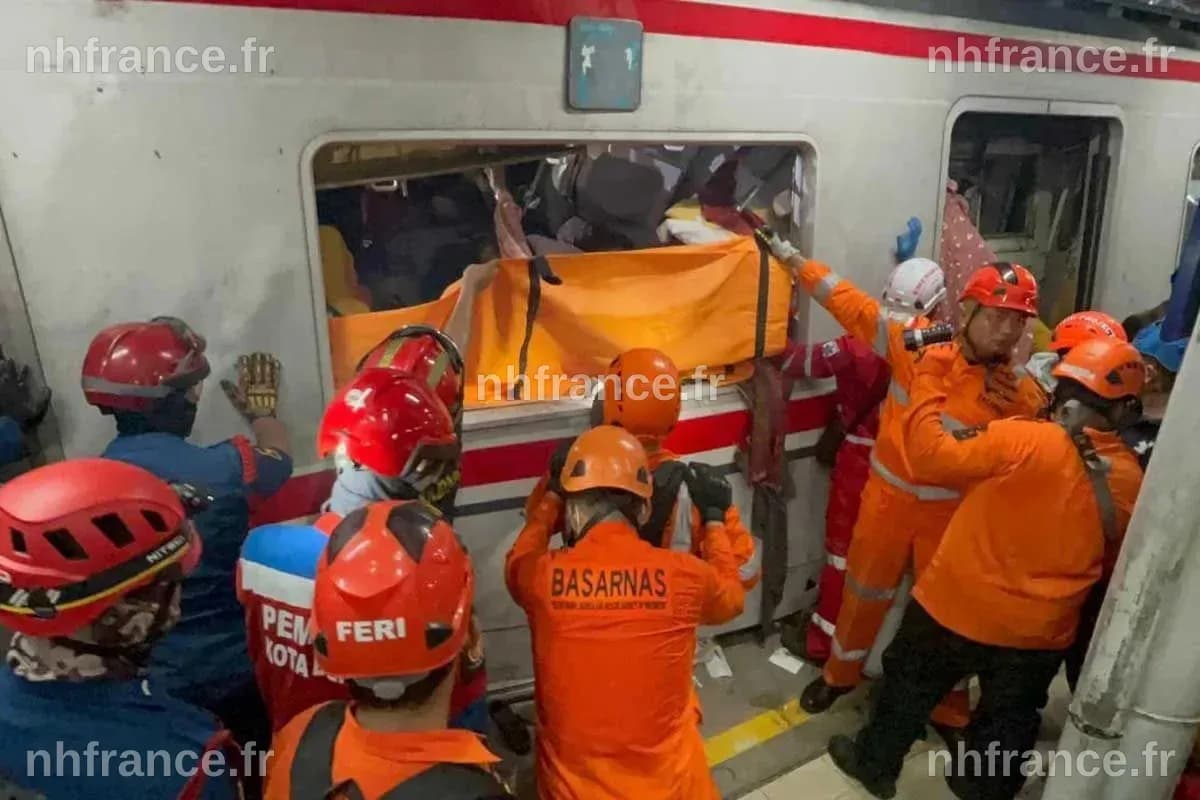 At Least 4 Killed and Dozens Injured After Trains Collide at Rail Station