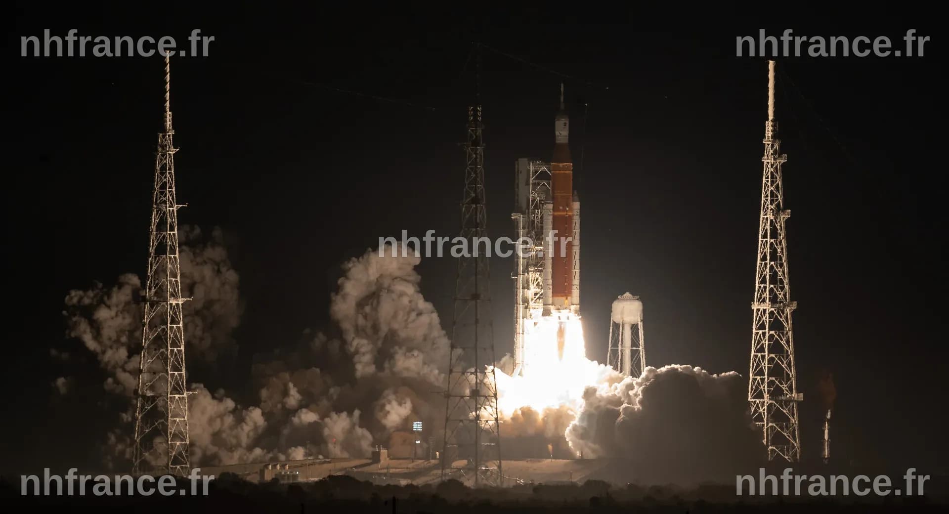 Le vaisseau Artemis II de la NASA rentre à son site de lancement après un voyage historique vers la Lune