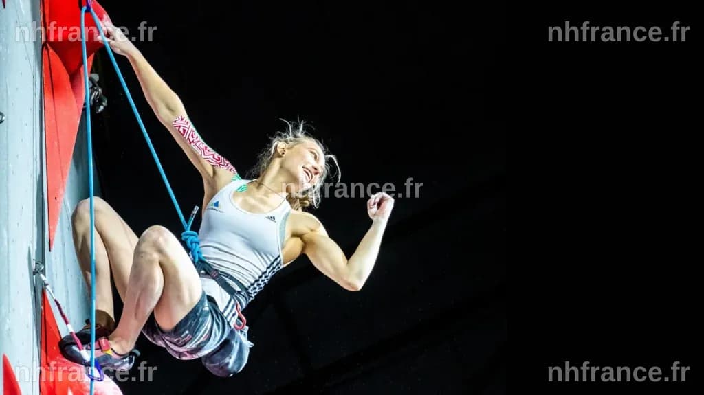 World Climbing Series 2026 à Keqiao : Janja Garnbret domine les qualifications féminines, les Françaises brillent !