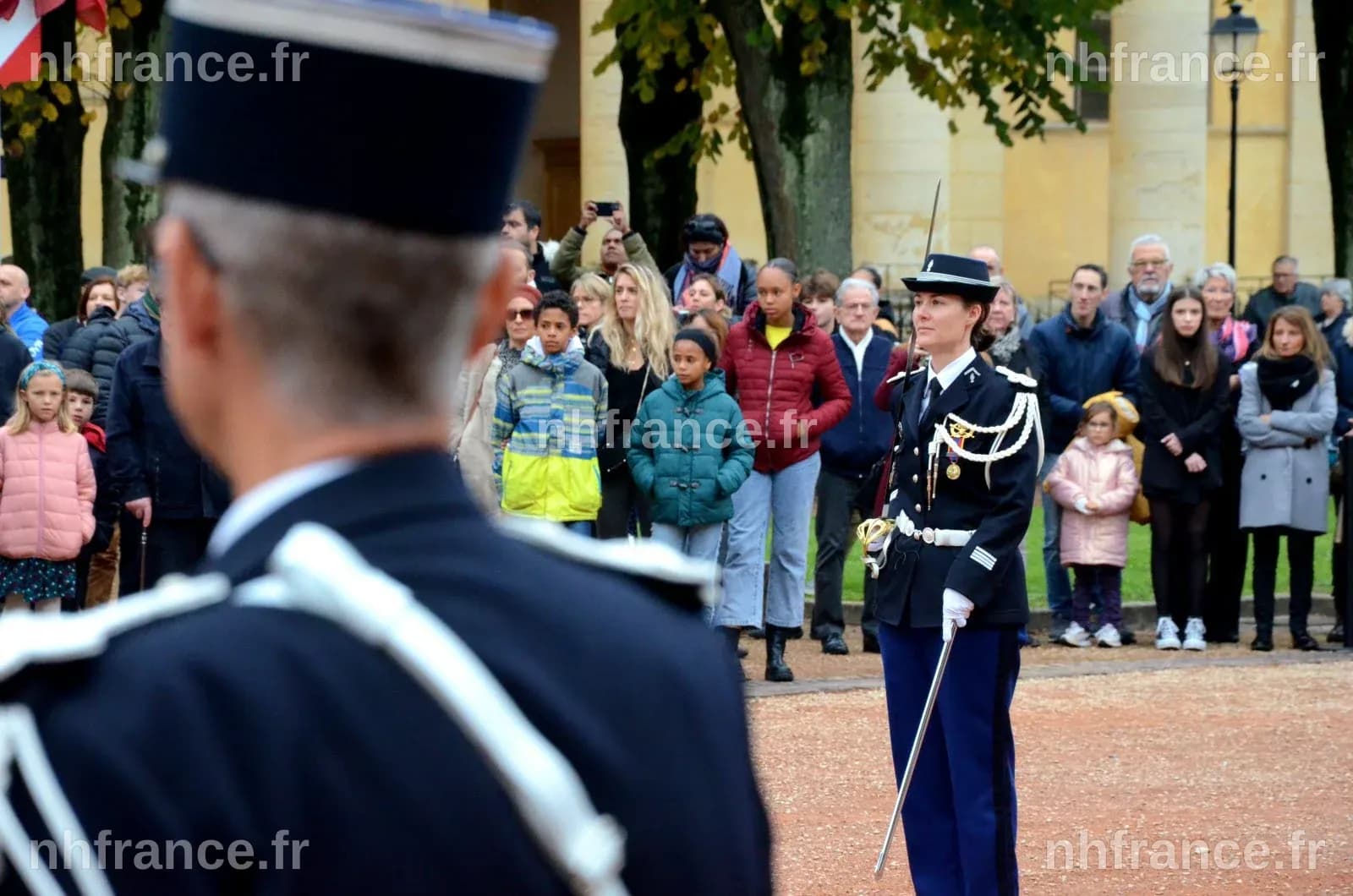 Mâcon : Bardella et Marine Le Pen à la rencontre des citoyens pour présenter leur programme présidentiel