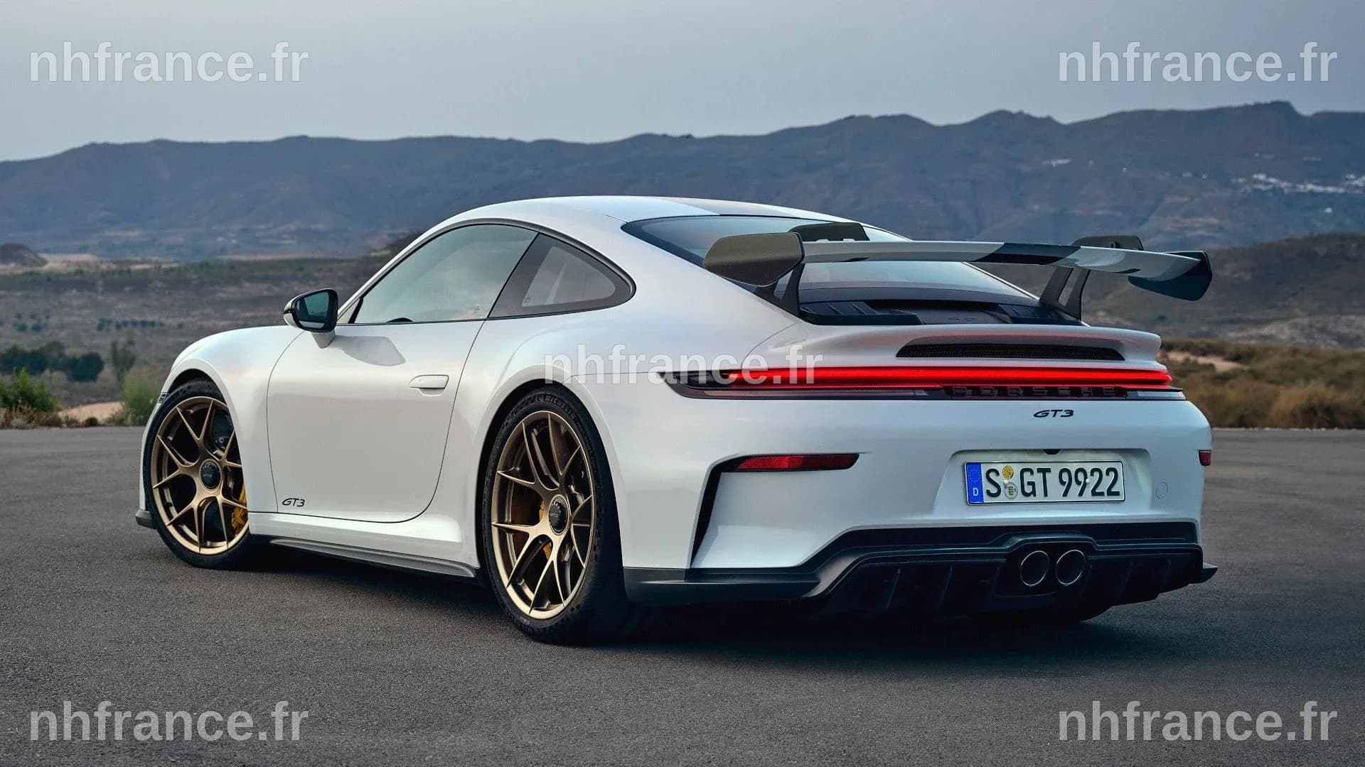 Porsche Lève le Voile sur la 911 GT3 Artisan Edition, Édition Exclusive Inspirée des Métiers Traditionnels Japonais