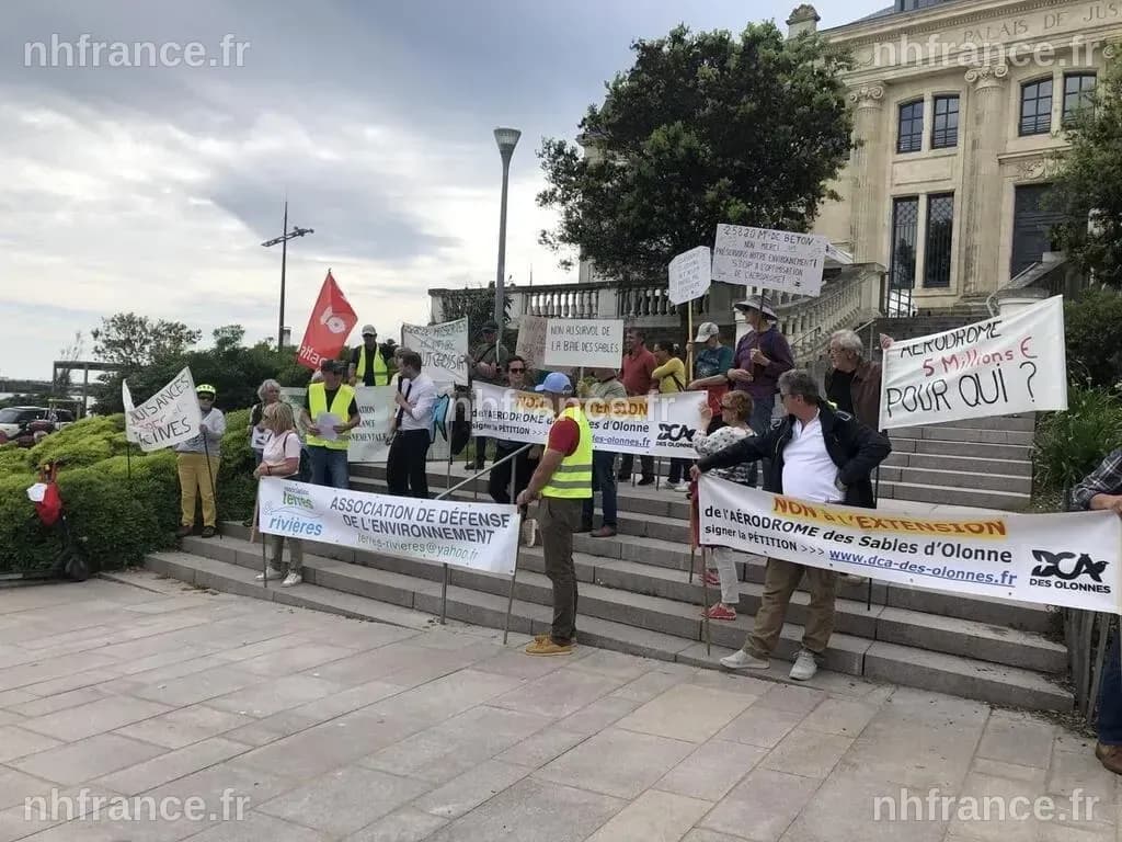 Réaménagement de la place André-Ferré à Tinténiac : l'opposition s'oppose au projet au nom du commerce local