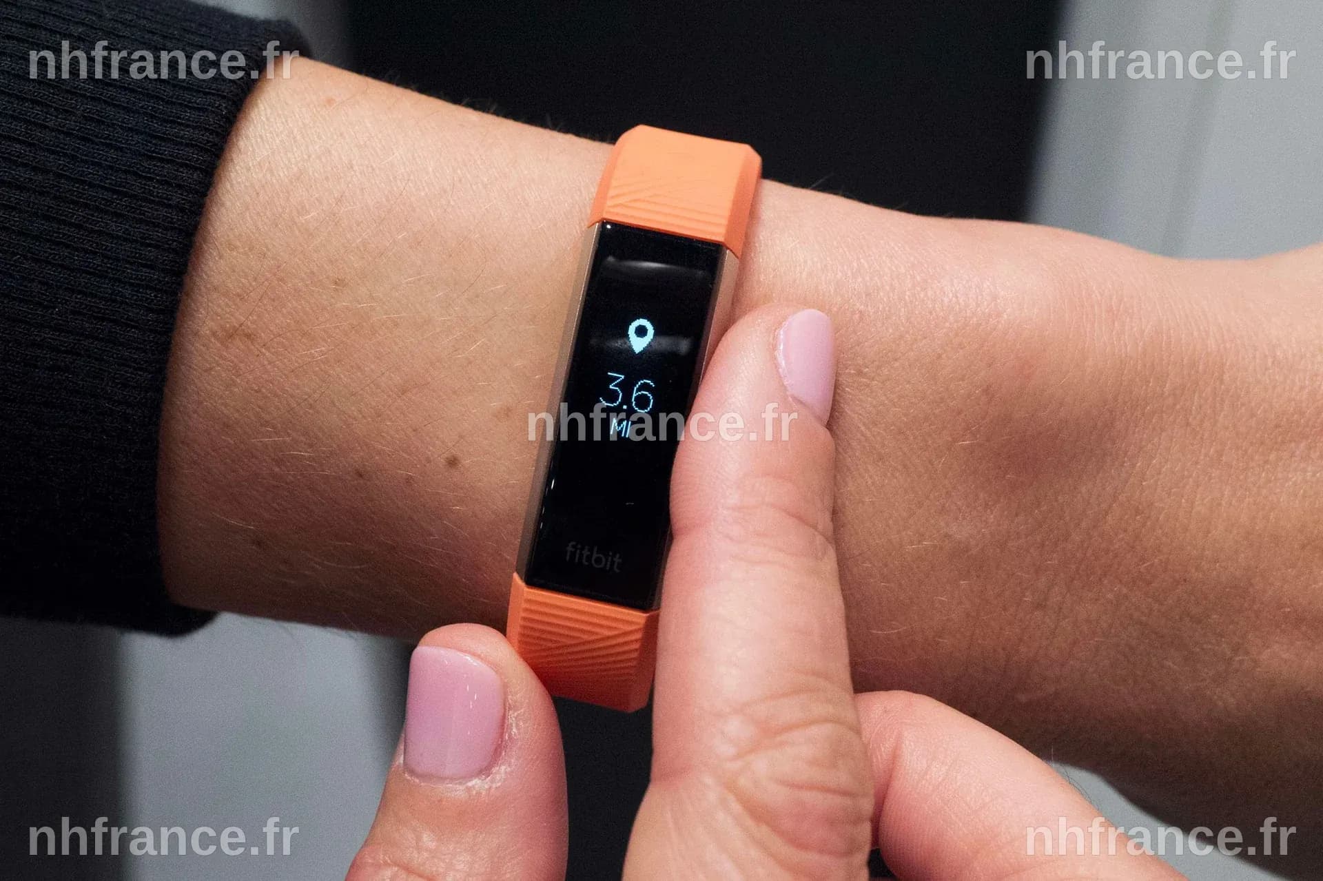 Google révolutionne le marché de la santé avec son bracelet à 99 euros, remplaçant Fitbit