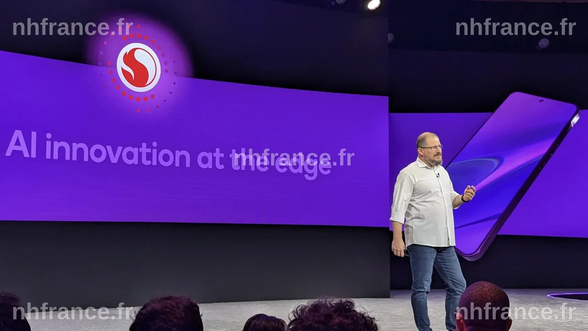 Le PDG de Qualcomm collabore avec presque tous les acteurs majeurs de l'IA sur des dispositifs top secrets tout en soutenant la première incursion matérielle d'OpenAI