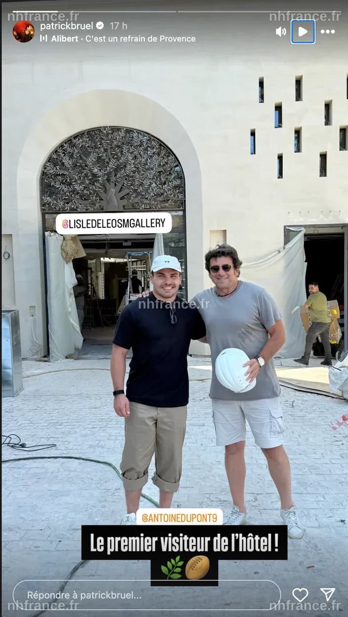 « Patrick, tu es en mauvaise posture » : Les images d'une manifestation féministe bruyante devant l'hôtel provençal de Patrick Bruel